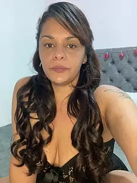 Snapshot of Kataliina chatting on 01.27.25 Kataliina online show from 01.27.25