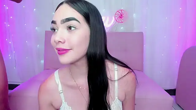 Snapshot of Litzy1_ chatting on 02.13.25 Litzy1 online show from 02.13.25