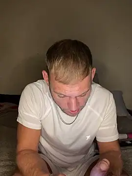 Weestud94 online show from 10.02.25