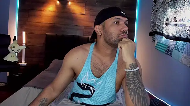 Snapshot of anthonylatynxd chatting on 02.13.25 anthonylatynxd online show from 02.13.25