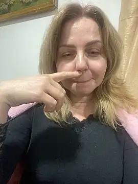 Snapshot of Cute_sun chatting on 03.02.26 Cute sun online show from 03.02.26