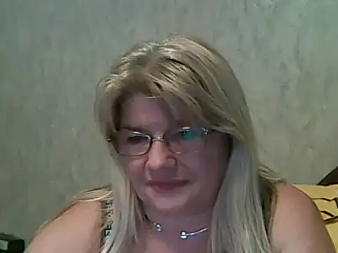Snapshot of Diana_49 chatting on 02.12.25 Diana 49 online show from 02.12.25
