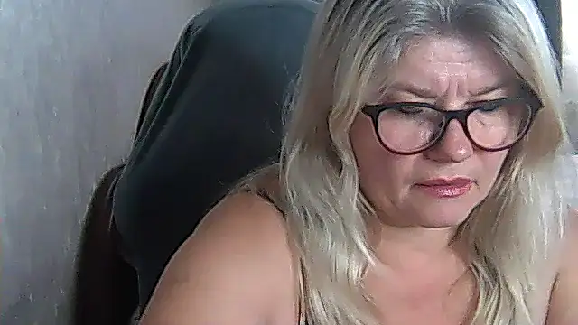 Snapshot of Diana_49 chatting on 09.15.25 Diana 49 online show from 09.15.25