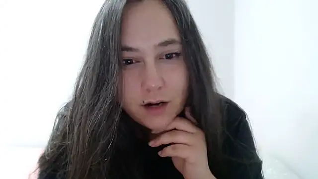 Snapshot of Sara94live chatting on 10.01.25 Sara94live online show from 10.01.25