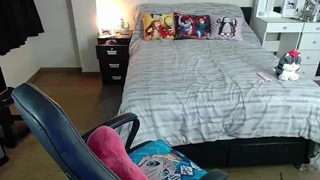 kittykat18x online show from 10.27.25