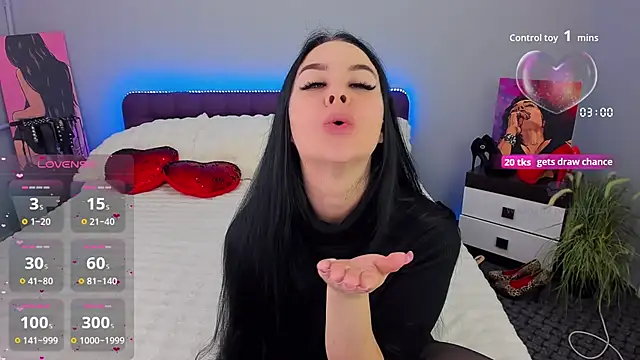 KeiraChoCo online show from 10.26.25