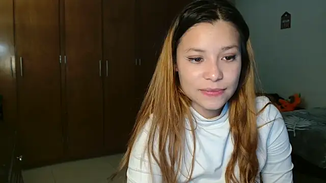 Snapshot of 3littleschoolteens chatting on 03.20.25 3littleschoolteens online show from 03.20.25