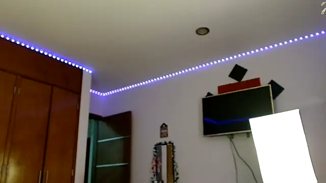 Snapshot of 3littleschoolteens chatting on 10.30.25 3littleschoolteens online show from 10.30.25