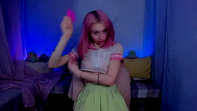 Snapshot of LickLizzy chatting on 02.11.25 LickLizzy online show from 02.11.25