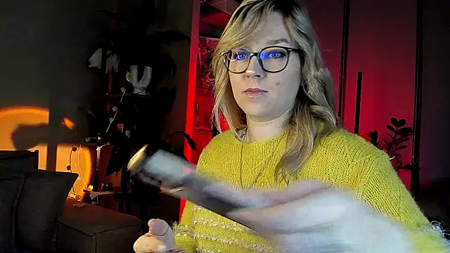 Snapshot of 5_in_one chatting on 12.04.24 5 in one online show from 12.04.24