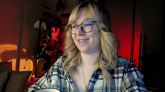 Snapshot of 5_in_one chatting on 12.14.24 5 in one online show from 12.14.24