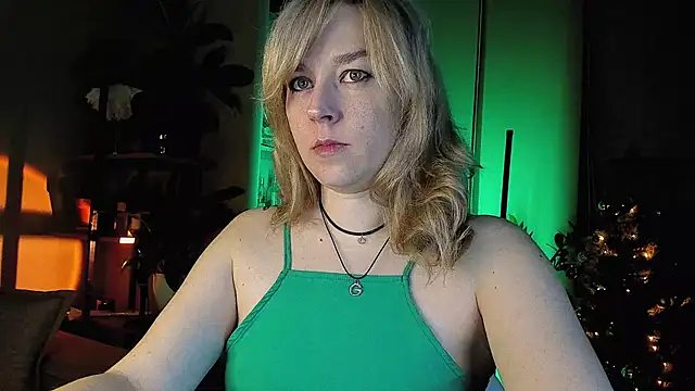 Snapshot of 5_in_one chatting on 12.22.24 5 in one online show from 12.22.24