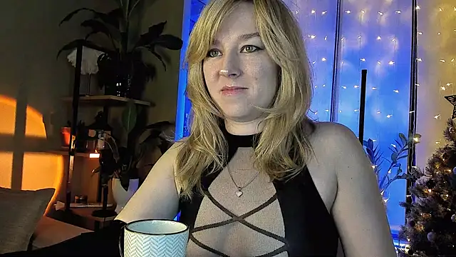 Snapshot of 5_in_one chatting on 12.31.24 5 in one online show from 12.31.24