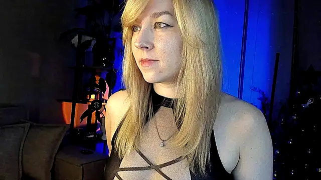 Snapshot of 5_in_one chatting on 02.08.25 5 in one online show from 02.08.25