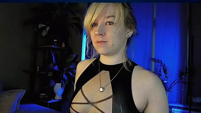 Snapshot of 5_in_one chatting on 03.22.25 5 in one online show from 03.22.25