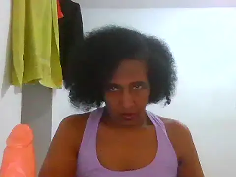 Snapshot of Aishamara chatting on 02.26.25 Aishamara online show from 02.26.25