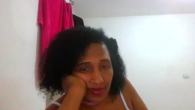 Snapshot of Aishamara chatting on 03.03.25 Aishamara online show from 03.03.25