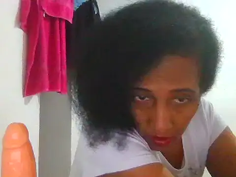 Snapshot of Aishamara chatting on 03.17.25 Aishamara online show from 03.17.25