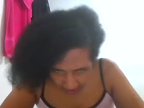 Snapshot of Aishamara chatting on 03.18.25 Aishamara online show from 03.18.25