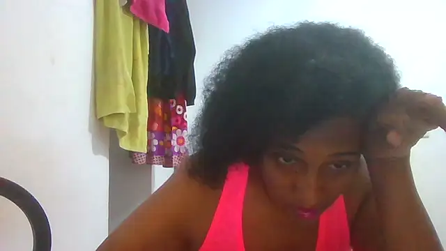 Snapshot of Aishamara chatting on 10.08.25 Aishamara online show from 10.08.25