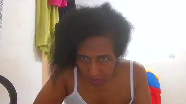 Snapshot of Aishamara chatting on 10.08.25 Aishamara online show from 10.08.25