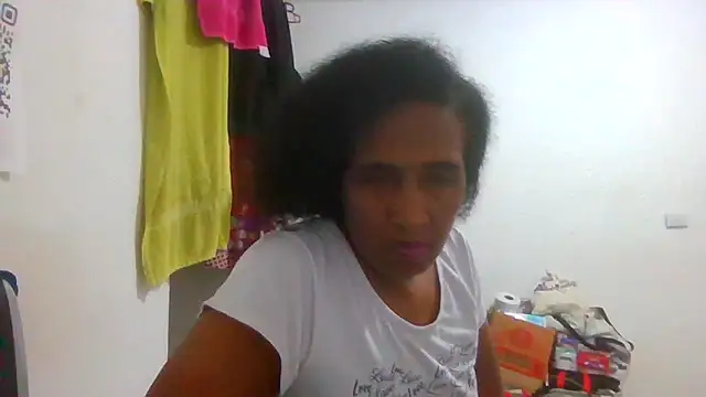 Snapshot of Aishamara chatting on 10.11.25 Aishamara online show from 10.11.25