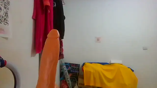 Snapshot of Aishamara chatting on 10.14.25 Aishamara online show from 10.14.25