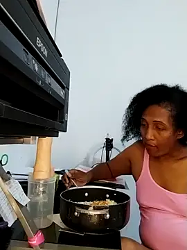 Snapshot of Aishamara chatting on 02.15.26 Aishamara online show from 02.15.26