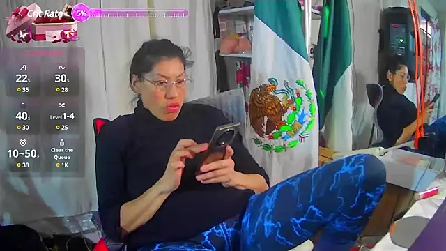 Snapshot of LaInsaciableIntensa chatting on 02.28.25 LaInsaciableIntensa online show from 02.28.25