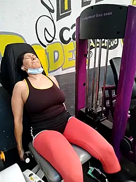 Snapshot of LaInsaciableIntensa chatting on 09.30.25 LaInsaciableIntensa online show from 09.30.25