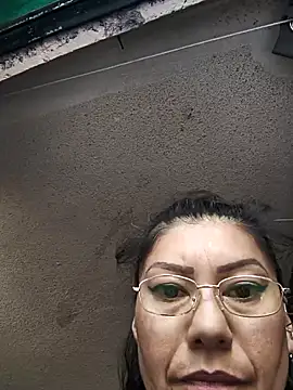 Snapshot of LaInsaciableIntensa chatting on 11.19.25 LaInsaciableIntensa online show from 11.19.25