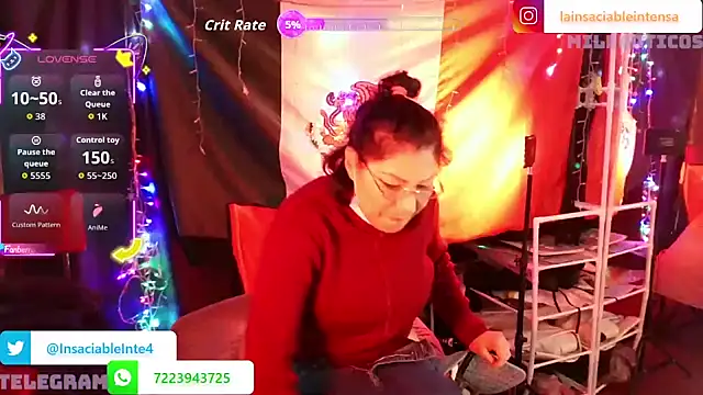 Snapshot of LaInsaciableIntensa chatting on 11.30.25 LaInsaciableIntensa online show from 11.30.25