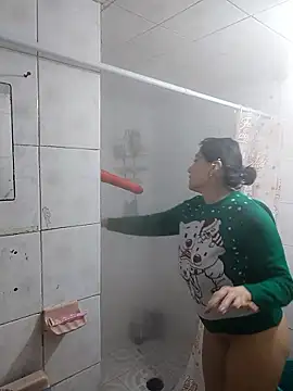 Snapshot of LaInsaciableIntensa chatting on 01.11.26 LaInsaciableIntensa online show from 01.11.26