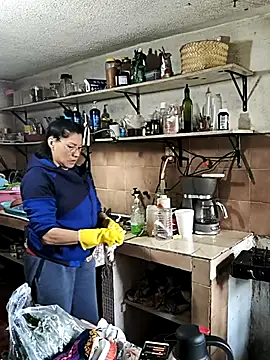 Snapshot of LaInsaciableIntensa chatting on 01.15.26 LaInsaciableIntensa online show from 01.15.26