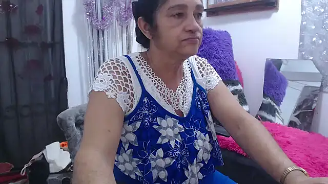 heyline milf online show from 02.18.25