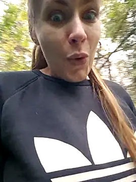 Keli Jessi online show from 10.27.25