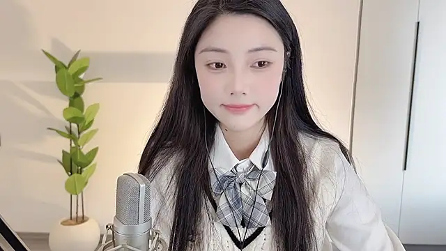 HaagenDazs  online show from 02.22.25