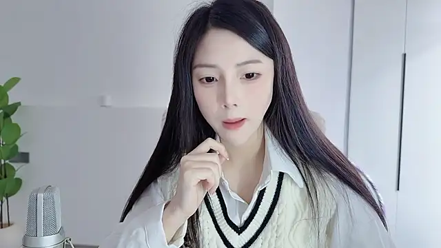 HaagenDazs  online show from 12.04.25