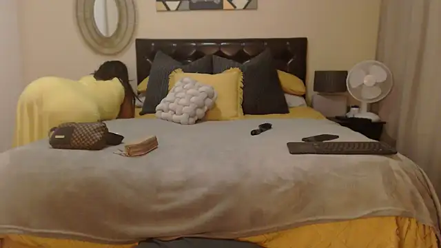 Snapshot of Creamyass22 chatting on 01.07.25 Creamyass22 online show from 01.07.25