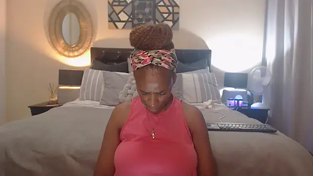 Snapshot of Creamyass22 chatting on 01.24.25 Creamyass22 online show from 01.24.25