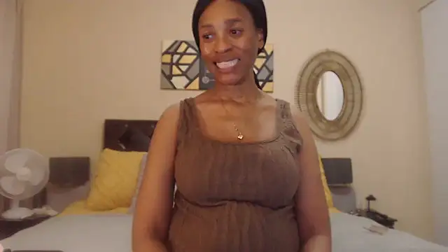 Snapshot of Creamyass22 chatting on 11.28.25 Creamyass22 online show from 11.28.25