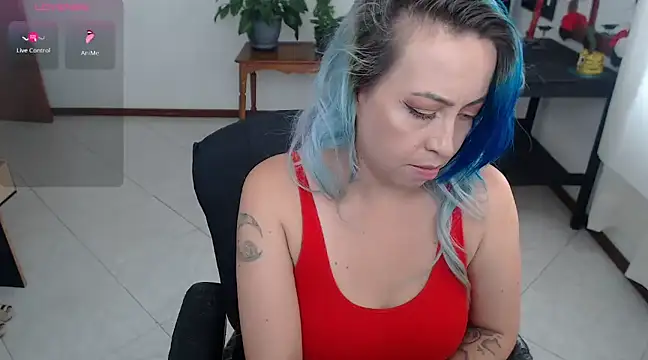 charlottezoe15 online show from 02.14.25