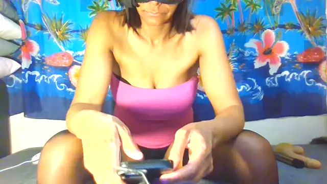 Snapshot of laetitiafun chatting on 03.08.25 laetitiafun online show from 03.08.25