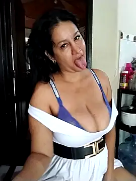 keilymadam online show from 10.17.25