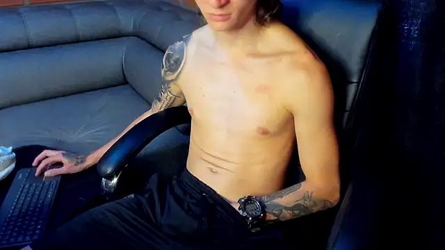 Snapshot of Dmtry6 chatting on 01.13.25 Dmtry6 online show from 01.13.25