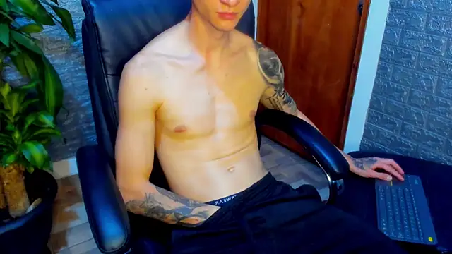 Snapshot of Dmtry6 chatting on 03.23.25 Dmtry6 online show from 03.23.25