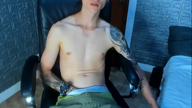 Snapshot of Dmtry6 chatting on 09.17.25 Dmtry6 online show from 09.17.25