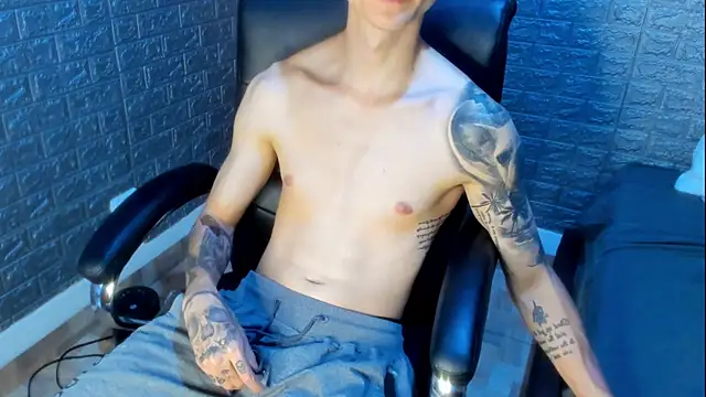 Snapshot of Dmtry6 chatting on 10.07.25 Dmtry6 online show from 10.07.25