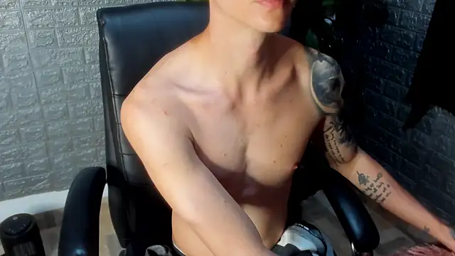 Snapshot of Dmtry6 chatting on 11.27.25 Dmtry6 online show from 11.27.25