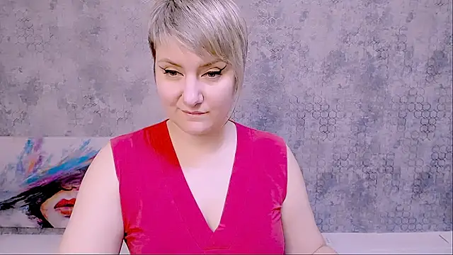 Snapshot of Djullia chatting on 02.10.25 Djullia online show from 02.10.25